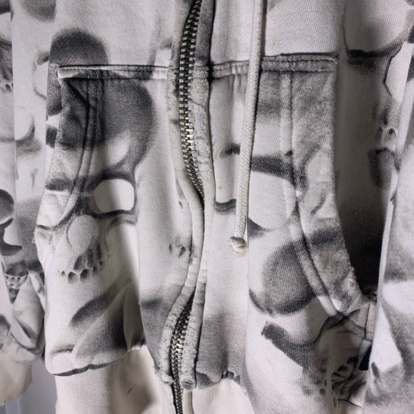 ‼️RARE‼️ Famous stars and straps aop skull print hoodie - Picture 6 of 14